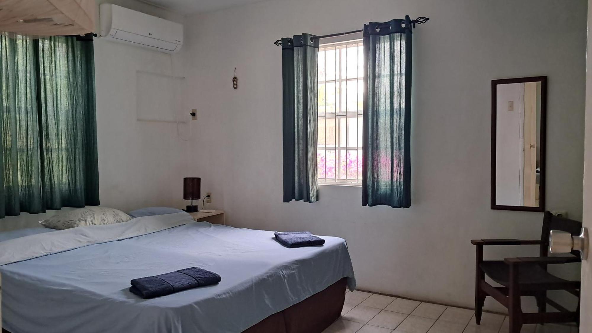 Happy Turtle Apartments Willemstad Exterior foto